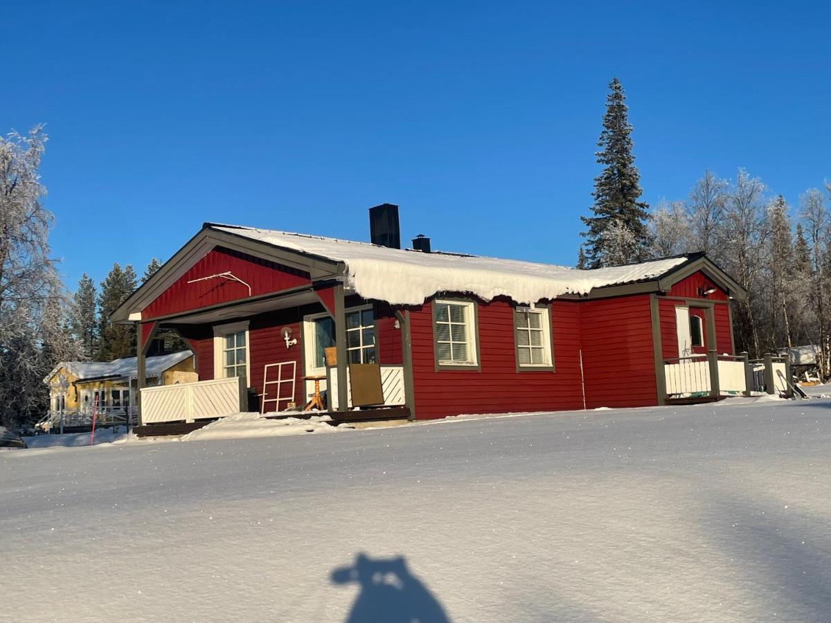 Little Adorable Red Villa Kiruna Ngoại thất bức ảnh