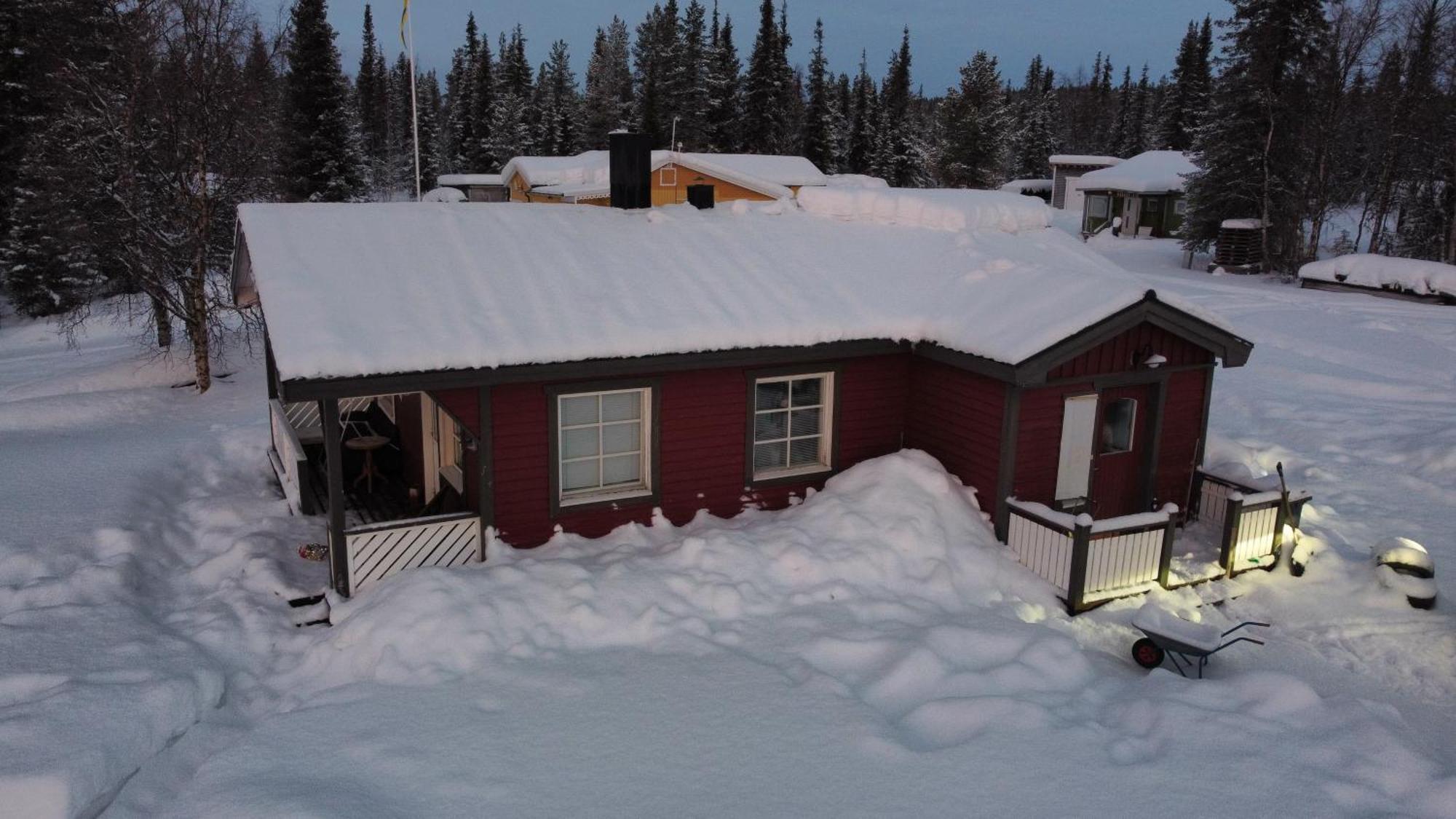 Little Adorable Red Villa Kiruna Ngoại thất bức ảnh